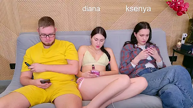 Ksenny online show from March 2026 05:02:01 AM