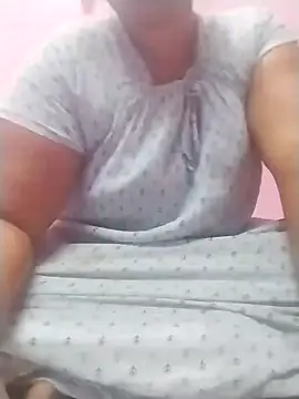 Snapshot of Tamilpriya46 chatting on January 2025 10:10:01 AM Tamilpriya46 online show from January 2025 10:10:01 AM