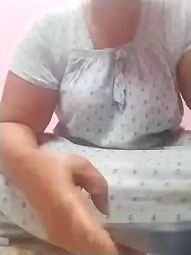 Snapshot of Tamilpriya46 chatting on January 2025 01:34:01 PM Tamilpriya46 online show from January 2025 01:34:01 PM