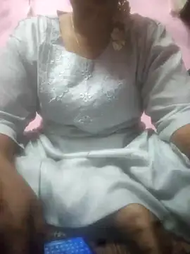 Snapshot of Tamilpriya46 chatting on February 2025 04:25:01 PM Tamilpriya46 online show from February 2025 04:25:01 PM