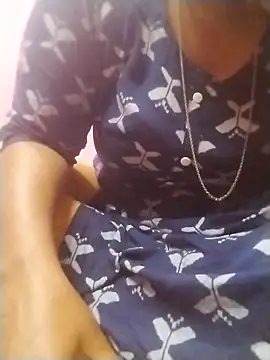 Snapshot of Tamilpriya46 chatting on February 2025 05:10:02 PM Tamilpriya46 online show from February 2025 05:10:02 PM