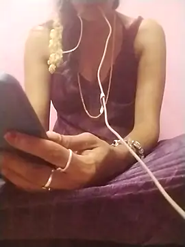 Snapshot of Tamilpriya46 chatting on February 2025 05:15:01 PM Tamilpriya46 online show from February 2025 05:15:01 PM