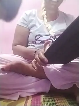 Snapshot of Tamilpriya46 chatting on March 2025 05:27:01 PM Tamilpriya46 online show from March 2025 05:27:01 PM
