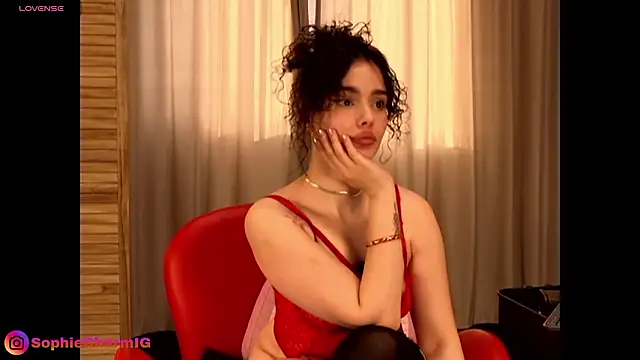 Snapshot of SophieCharm chatting on January 2026 08:29:01 AM SophieCharm online show from January 2026 08:29:01 AM