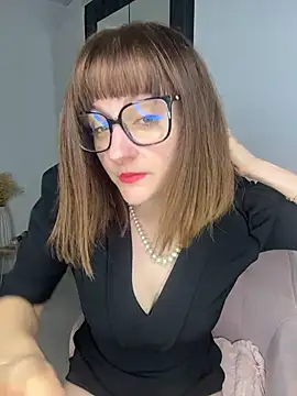 victoirenextdoor online show from November 2025 05:40:02 PM