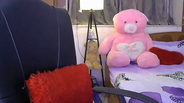 Black cat cutie online show from March 2026 05:03:02 AM