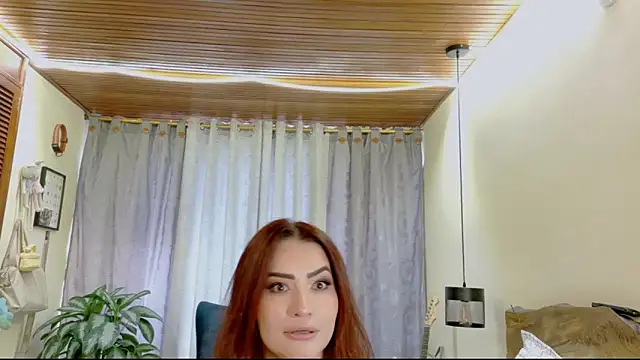 Abrilqueen online show from February 2026 02:51:02 PM