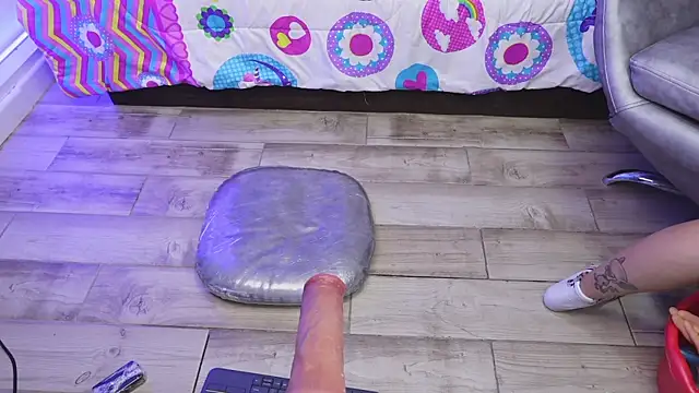 miss keisi online show from September 2025 06:08:01 PM