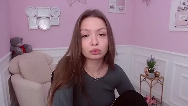 LucySkilar online show from December 2024 09:17:01 AM