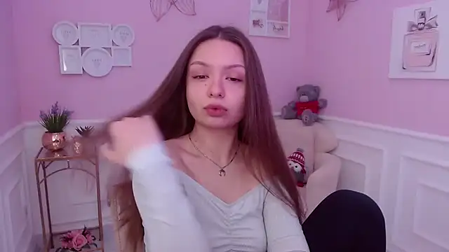 LucySkilar online show from February 2025 05:53:02 AM