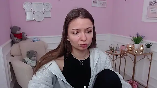 LucySkilar online show from January 2026 05:56:01 AM