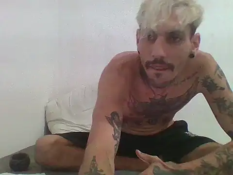 Snapshot of PitbullDiablo1 chatting on October 2025 05:54:02 AM PitbullDiablo1 online show from October 2025 05:54:02 AM