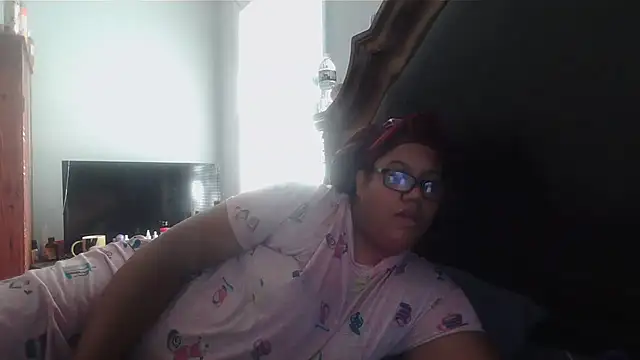 ebonyred online show from November 2025 02:17:02 PM