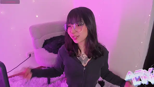 arysUwU online show from July 2026 03:00:02 AM