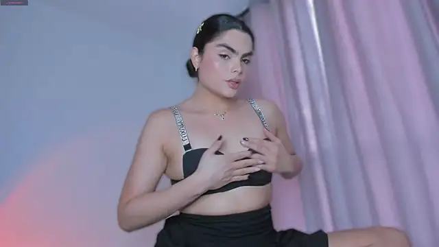 cheryl blossom69 online show from December 2025 09:35:01 PM