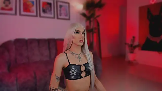 Snapshot of Taylor__foxxx chatting on April 2026 06:05:02 AM Taylor foxxx online show from April 2026 06:05:02 AM