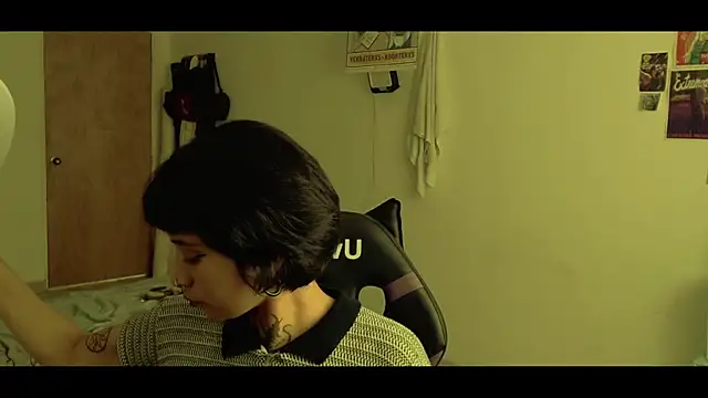 Snapshot of _Apola_77 chatting on March 2025 07:48:02 PM Apola 77 online show from March 2025 07:48:02 PM