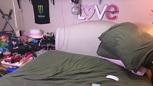 Snapshot of Blakelytgirl chatting on January 2025 05:30:01 AM Blakelytgirl online show from January 2025 05:30:01 AM