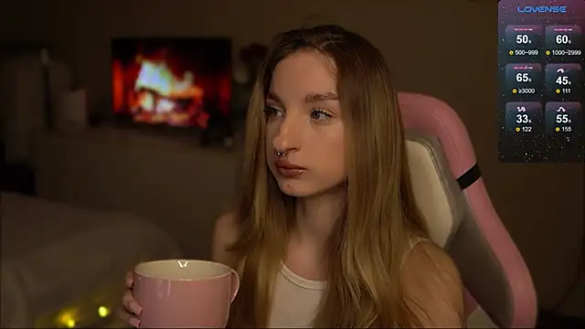 Snapshot of Lexy_kiky chatting on March 2025 10:08:02 PM Lexy kiky online show from March 2025 10:08:02 PM