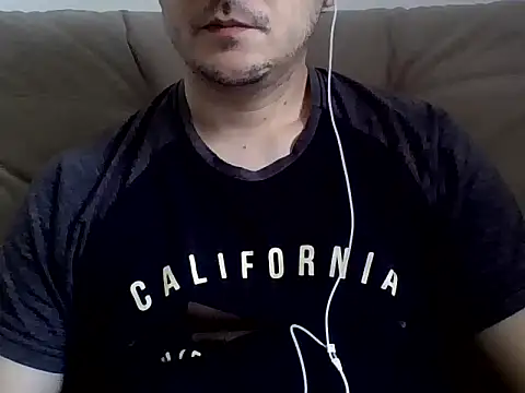 Snapshot of ShiitakeBR chatting on December 2024 03:22:02 PM ShiitakeBR online show from December 2024 03:22:02 PM