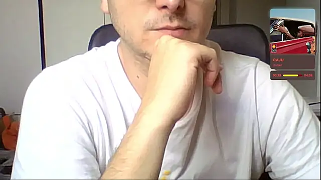 Snapshot of ShiitakeBR chatting on December 2025 04:05:01 PM ShiitakeBR online show from December 2025 04:05:01 PM