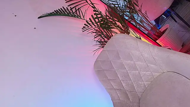 Dalila Thoms online show from November 2025 06:54:01 PM