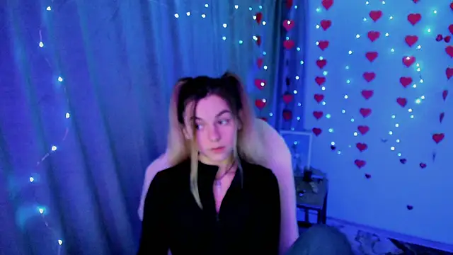 Sweet me  online show from March 2026 05:19:01 PM