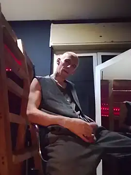 MillennialC0CK online show from November 2025 07:04:02 PM