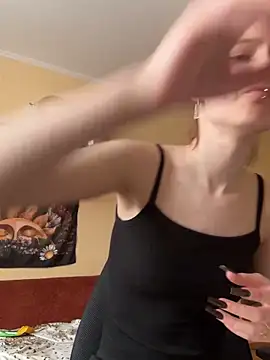 Crayzy Luv online show from February 2025 10:07:01 AM