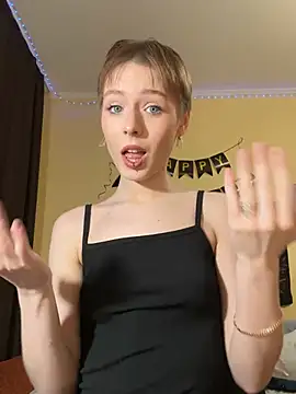 Crayzy Luv online show from March 2025 07:26:02 PM