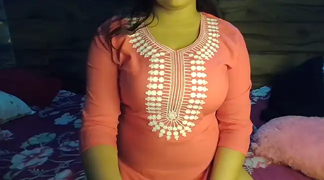 Trezza online show from March 2025 05:34:02 PM