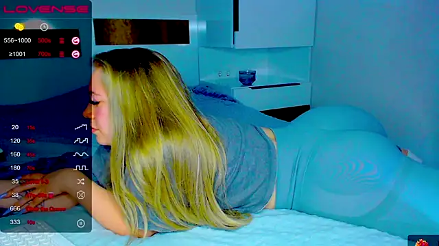 kitti kaattt online show from November 2025 10:18:02 AM