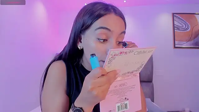 Snapshot of martina_mancini chatting on January 2025 11:58:02 AM martina mancini online show from January 2025 11:58:02 AM