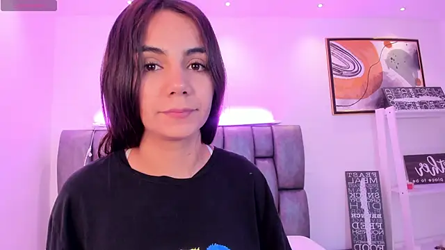 Snapshot of martina_mancini chatting on October 2025 02:27:02 PM martina mancini online show from October 2025 02:27:02 PM