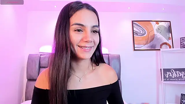 Snapshot of martina_mancini chatting on November 2025 12:05:01 PM martina mancini online show from November 2025 12:05:01 PM