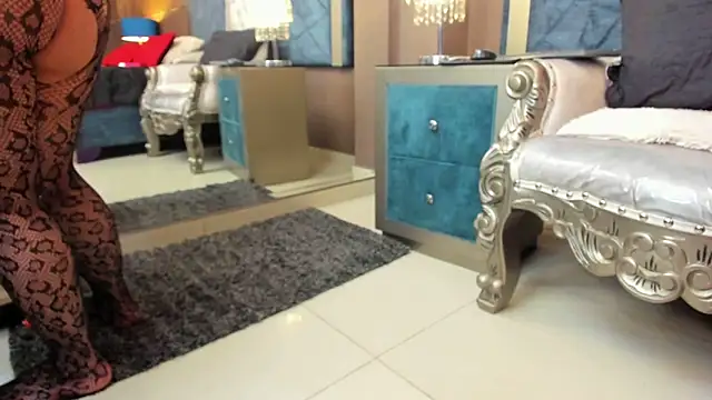 Janna Rousse  online show from October 2025 12:19:02 PM