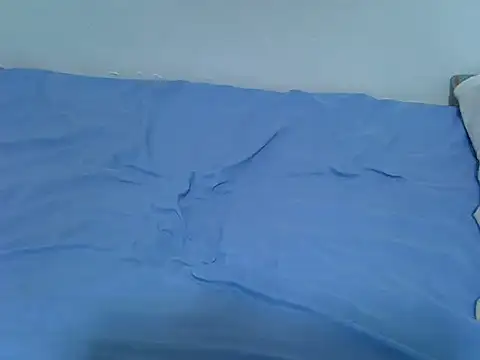 Snapshot of drowllie chatting on October 2025 04:03:02 PM drowllie online show from October 2025 04:03:02 PM