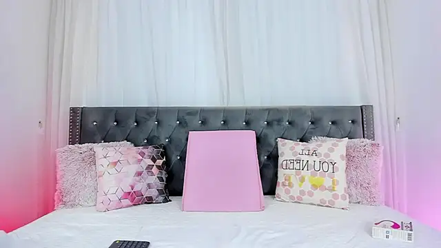 IsabellaJames online show from February 2026 02:37:02 PM