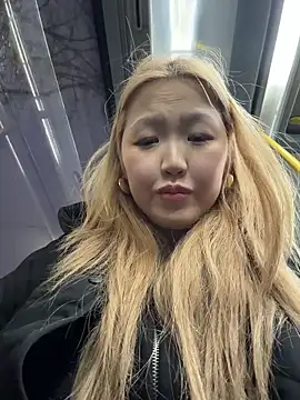 Aiko Yumi online show from April 2026 05:58:01 PM