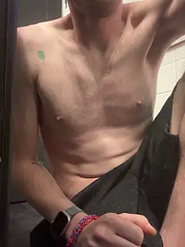 tleaper21101 online show from September 2025 03:24:02 PM