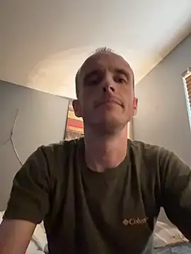 tleaper21101 online show from October 2025 04:17:02 PM