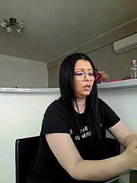 Milf Abigail online show from February 2025 06:22:01 AM