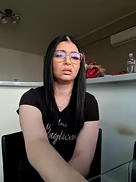 Milf Abigail online show from March 2025 07:08:02 AM