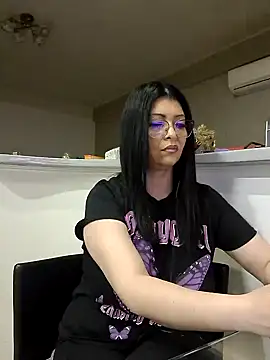 Milf Abigail online show from March 2025 02:49:02 AM