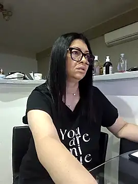 Milf Abigail online show from September 2025 01:29:01 AM