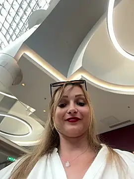 LadyTatiana Madam online show from July 2026 05:28:02 PM