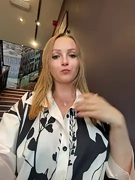LadyTatiana Madam online show from July 2026 03:22:01 PM