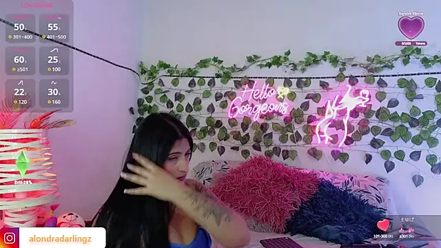 alondra darling online show from March 2025 09:01:01 PM