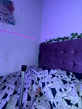 alondra darling online show from September 2025 08:33:02 PM