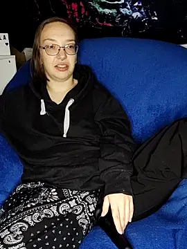 Snapshot of Isabella_Geney chatting on November 2025 07:13:02 PM Isabella Geney online show from November 2025 07:13:02 PM